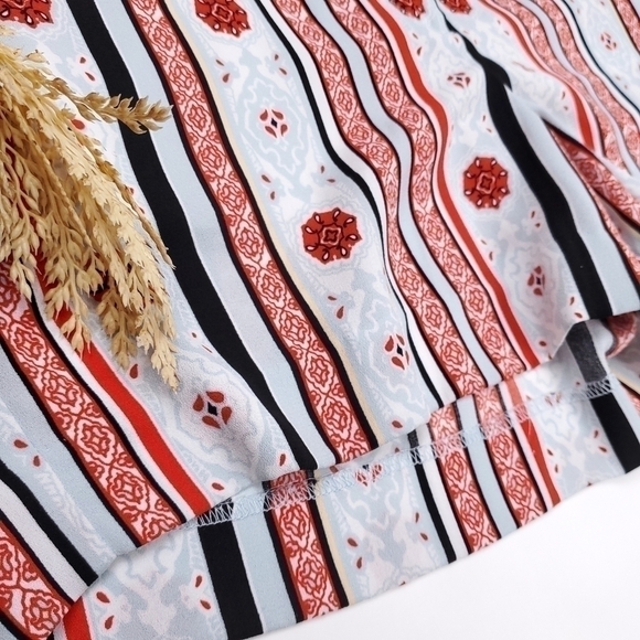 New Loft 4" Inch Short Sz 6 - Picture 10 of 12